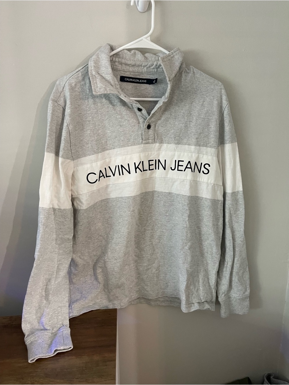 Calvin Klein Jeans Light Gray and White Long-Sleeve Rugby Top